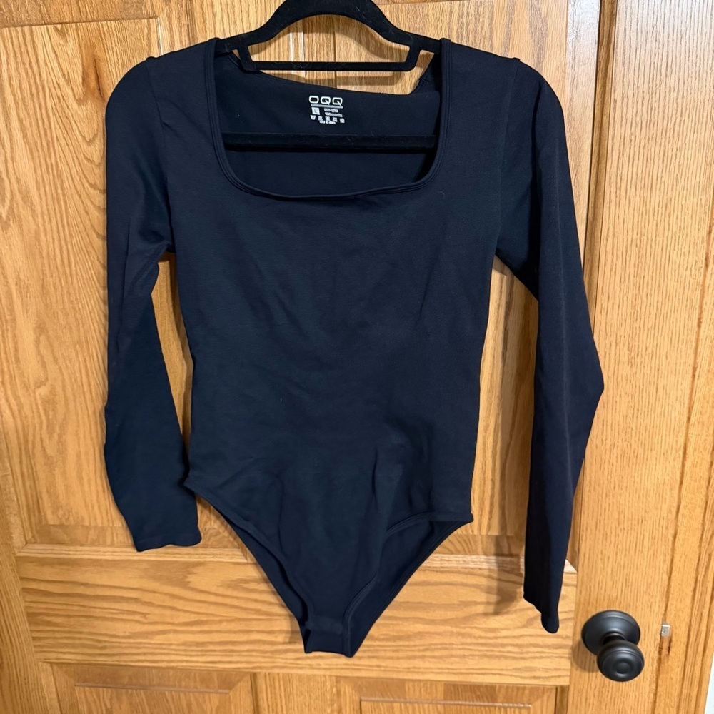 OQQ Elegant Black Long Sleeve Bodysuit